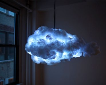 Esta lámpara nube crea una tormenta interior en tu dormitorio. ¡Esto es lo más genial que se ha inventado!