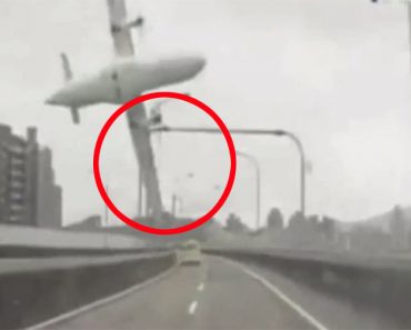 Impactante Vídeo Del Momento Del Choque Del Avión TransAsia en Taiwán