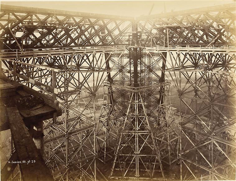 construccion-torre-eiffel-10