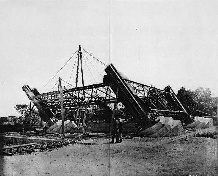 construccion-torre-eiffel-7