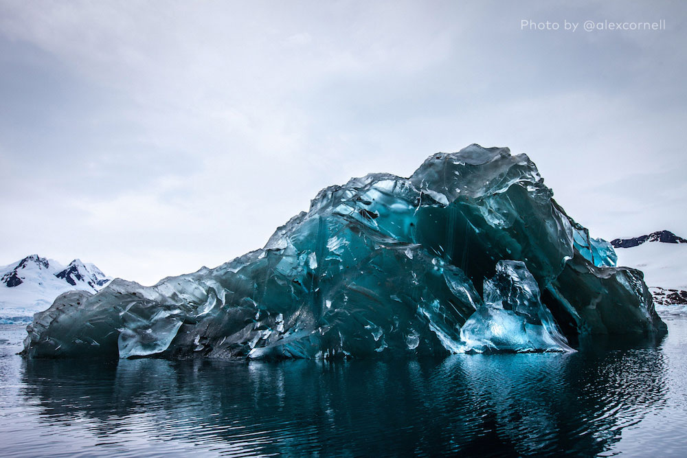 Fotografían Un Iceberg Como Nunca Se Había Visto. Algo Extremadamente Raro De Ver
