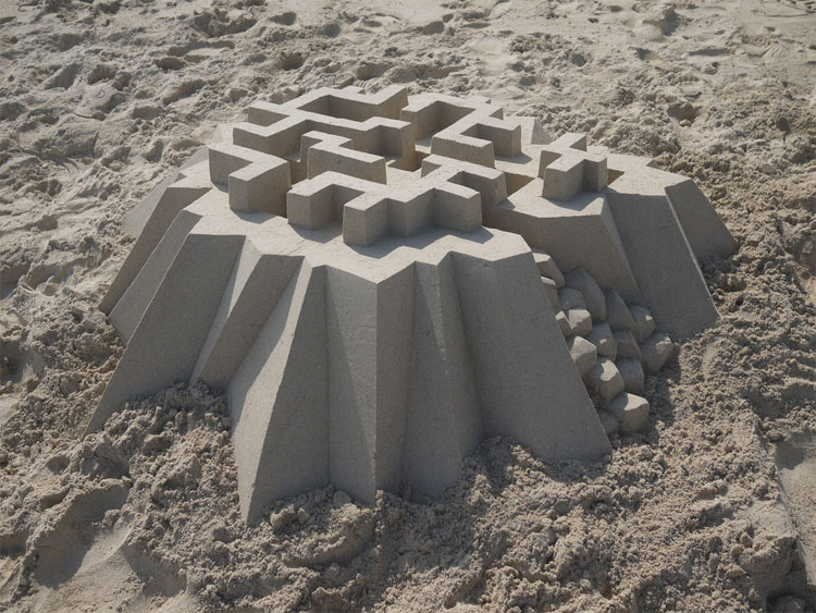 10 Castillos de arena inusuales... Construidos por una persona que no creerás la forma en que los hace