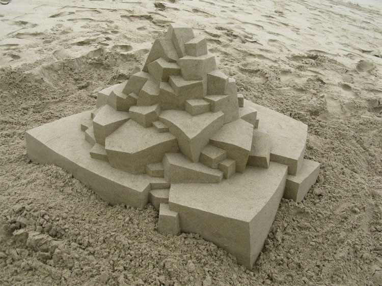10 Castillos de arena inusuales... Construidos por una persona que no creerás la forma en que los hace
