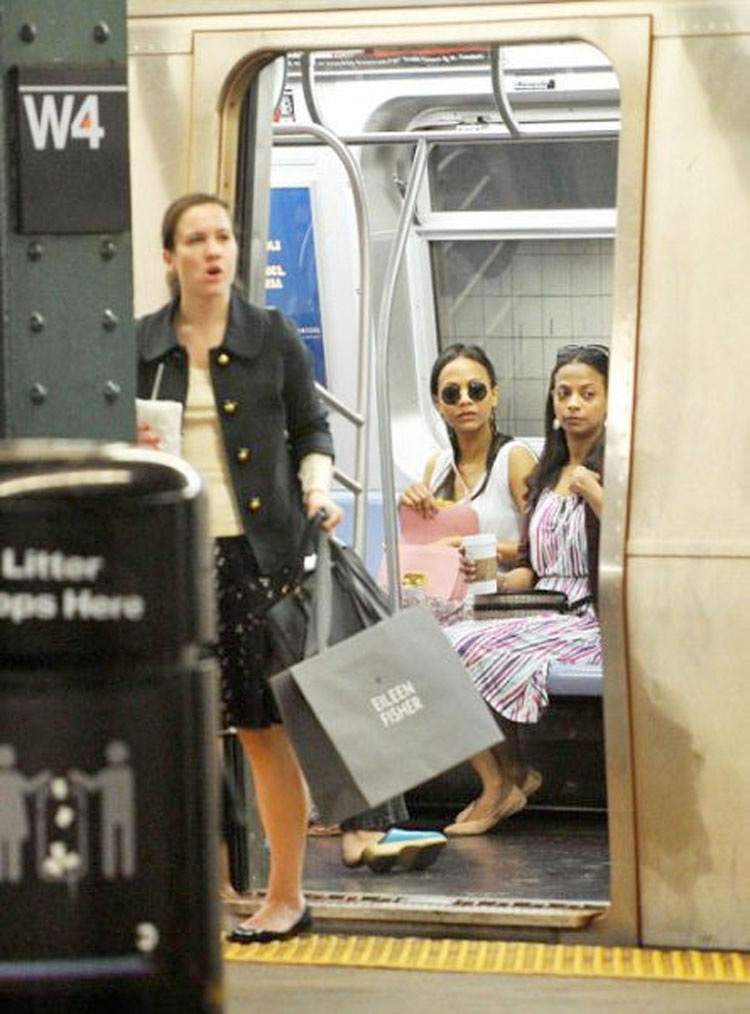 23 celebridades que han sido vistas en el metro (en algunos casos NO lo creerás)