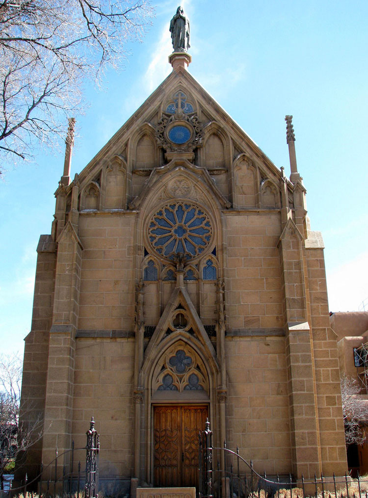 El Misterio De La Escalera De La Capilla De Loreto