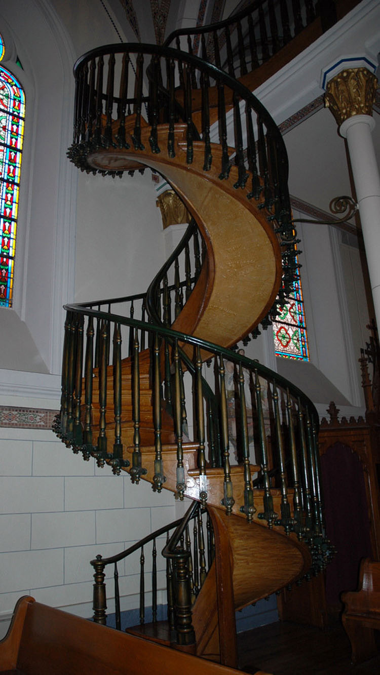 El Misterio De La Escalera De La Capilla De Loreto