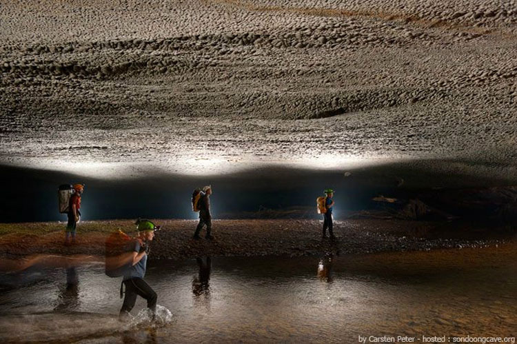 La Cueva Más Grande Del Mundo Tiene Su Propio Río, Selva Y Clima. ¡INCREÍBLES Imágenes! 9