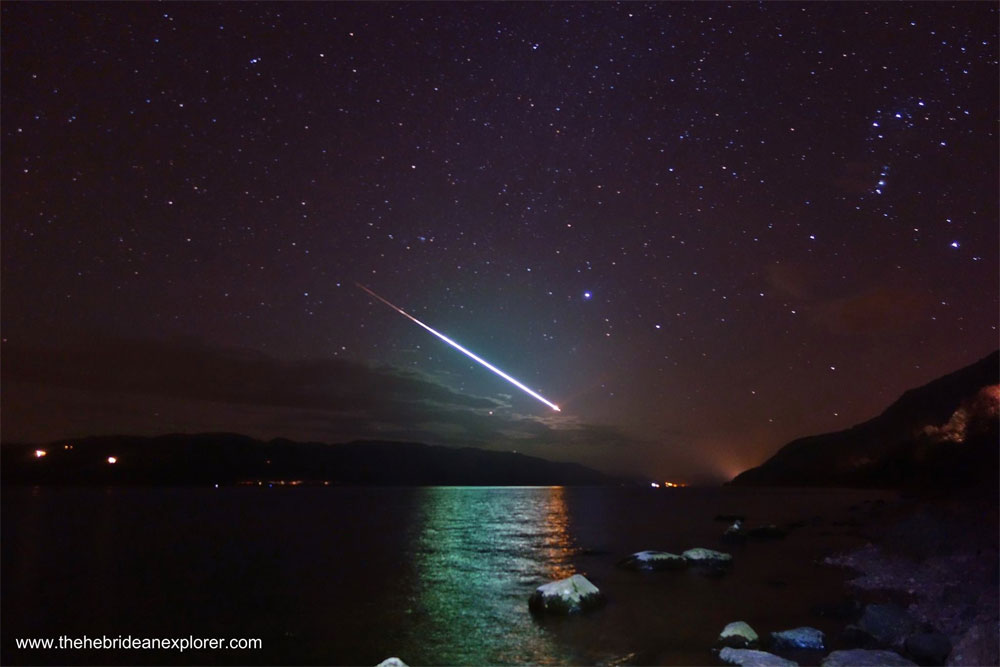 Fotografía del día: meteorito sobre el lago Ness