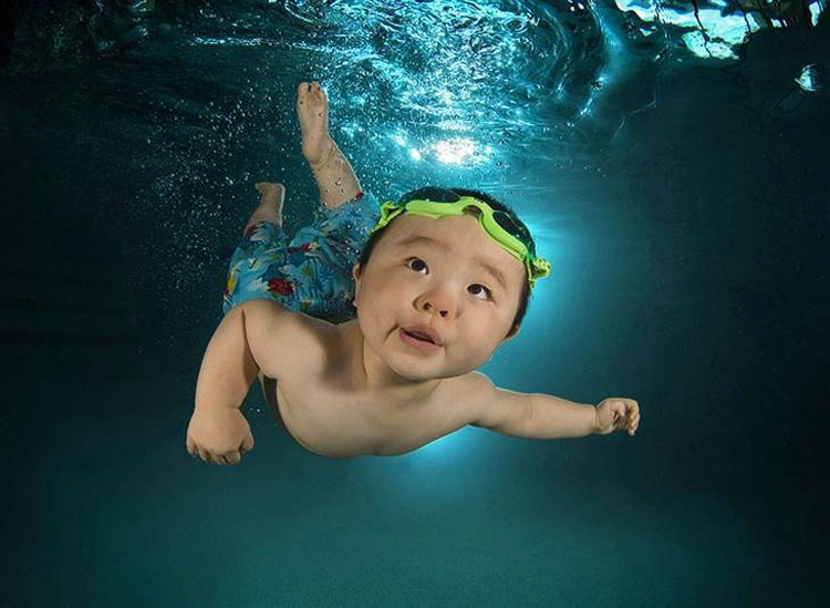 11 bebés bajo el agua que son lo más TIERNO y ADORABLE que verás hoy