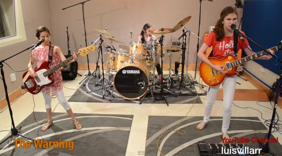 El nuevo fenómeno VIRAL de un banda de rock de tres hermanas que tienen entre 9 y 14 años