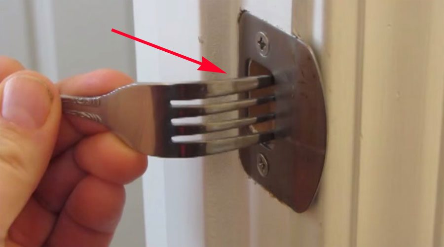 El truco con este tenedor podría hacer que tu casa estuviera más segura en una EMERGENCIA