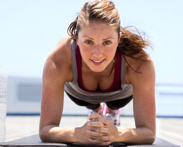Ponte en forma para el verano: Tonifica tu cuerpo con estos 4 movimientos