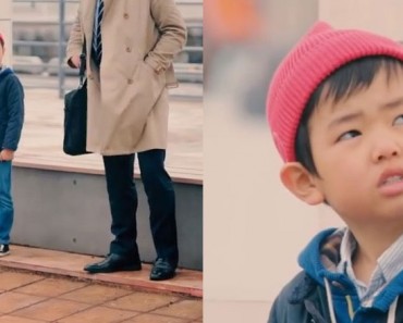 La manera en que estos niños japones reaccionan cuando un adulto deja caer su cartera es preciosa