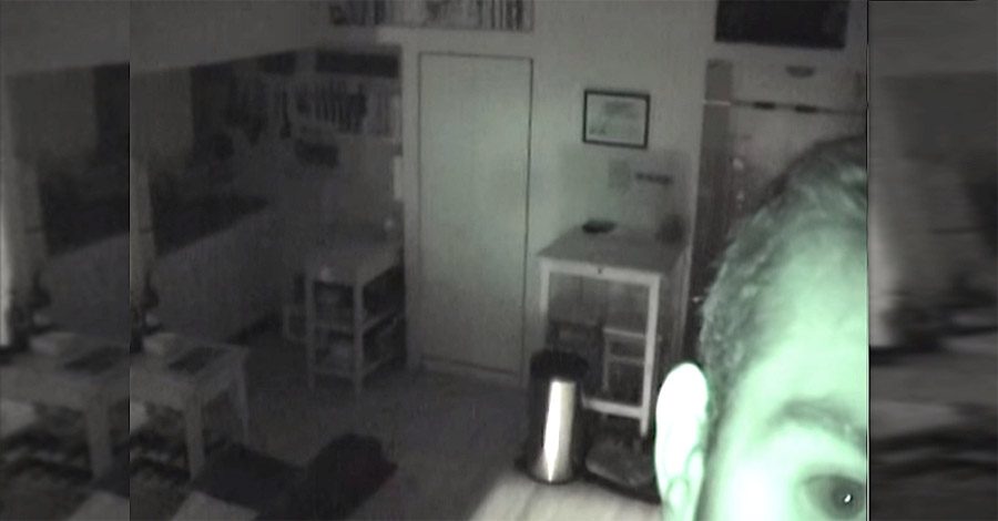 Fíjate bien en el apartamento de este hombre. Este vídeo se volvió viral por una razón aterradora...