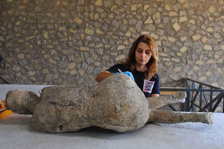 Estos arqueólogos excavaban las míticas ruinas de Pompeya cuando descubrieron algo TRÁGICO