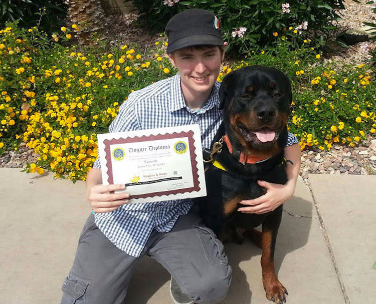 Una mujer con síndrome de Asperger muestra al mundo cómo su perro le ayuda a superar sus problemas