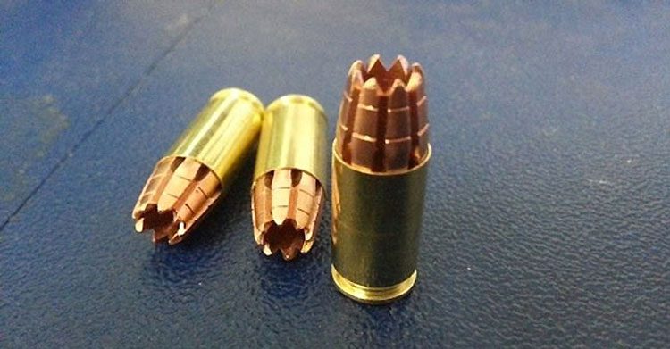 La llaman la bala más mortal del mundo... ESTO es lo que hace. ¡ATERRADOR!