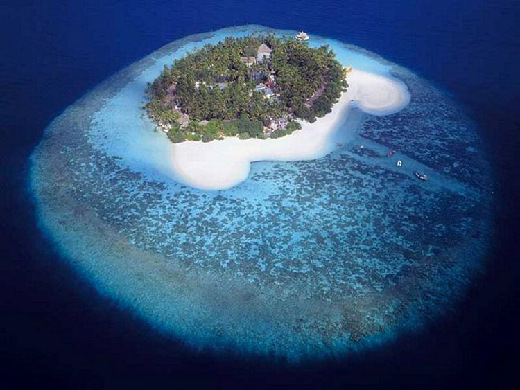 14 islas que se parecen MUCHO a otras cosas. La #9 es INCREÍBLE