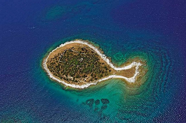 14 islas que se parecen MUCHO a otras cosas. La #9 es INCREÍBLE