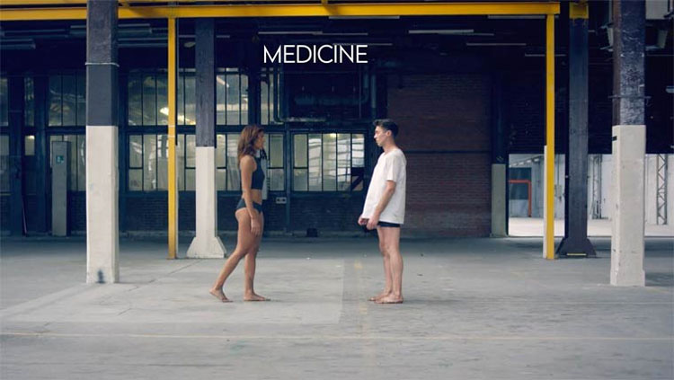 Medicine - Dos bailarines conversan en este fascinante y poderoso cortometraje que no te dejará indiferente