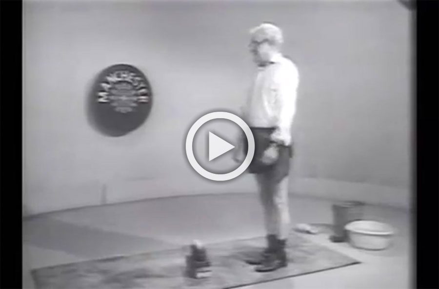 Un deporte que no prosperó: salto sobre huevos. Véalo en este adorable y curioso vídeo 1 Un deporte que no prosperó: salto sobre huevos. Véalo en este adorable y curioso vídeo