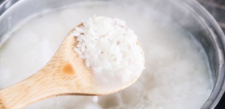 Esta nueva manera de cocinar el arroz reduce drásticamente sus calorías. ¡INCREÍBLE! 1