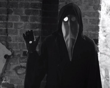 Este macabro vídeo llamado 1B-X-1371 contiene mensajes amenazantes, y nadie sabe quién lo hizo 8 Este macabro vídeo llamado 1B-X-1371 contiene mensajes amenazantes, y nadie sabe quién lo hizo