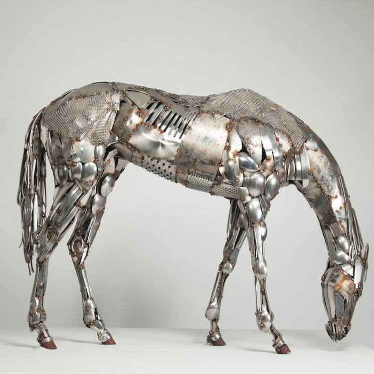 Este artista transforma la chatarra en asombrosas esculturas de animales