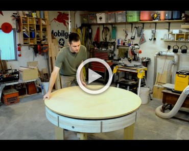 Hace a mano esta pequeña mesa de madera, pero ATENCIÓN, ¿Qué sucede cuando se gira hacia los lados?