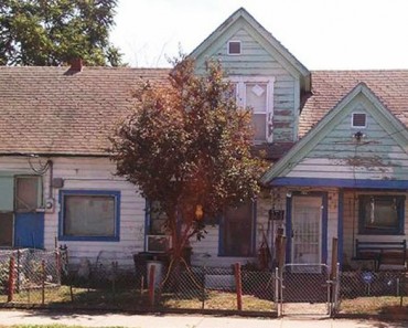 Un tipo escucha como unos adolescentes se ríen de la casa de un hombre de 75 años... Lo que hizo fue increíble