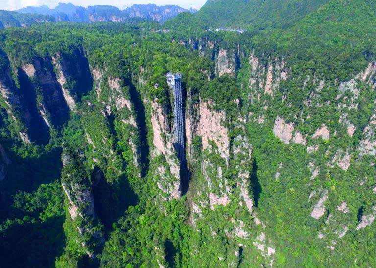 ¿Montarías en el ascensor al aire libre más alto del mundo? Atención a la imagen #3