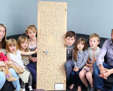 Esta familia encuentra un espejo. Lo que se oculta en la parte posterior te conmocionará 3 Esta familia encuentra un espejo. Lo que se oculta en la parte posterior te conmocionará