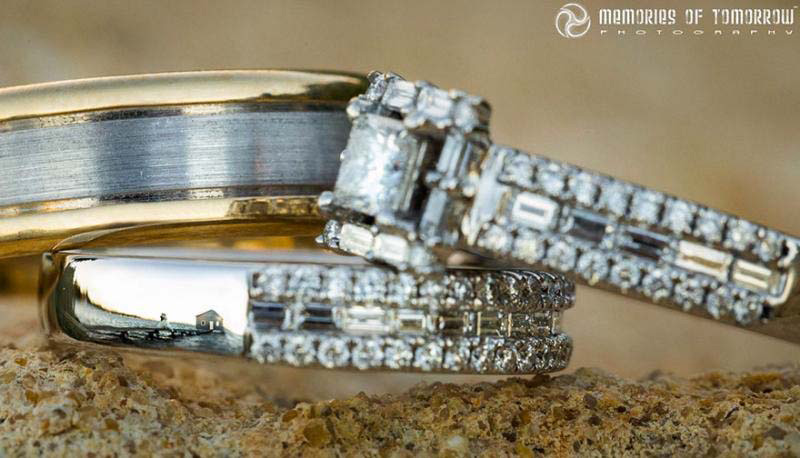 Toma una foto del anillo de bodas de una pareja. Lo que captura es absolutamente impresionante