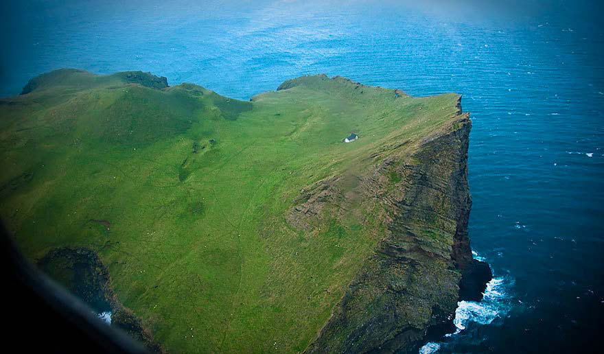 En esta pequeña isla se encuentra una de las casas más aisladas y misteriosas del mundo