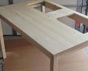 Compró una mesa de IKEA para la habitación de su hijo, pero hizo 2 agujeros para hacer ESTO 1 Compró una mesa de IKEA para la habitación de su hijo, pero hizo 2 agujeros para hacer ESTO
