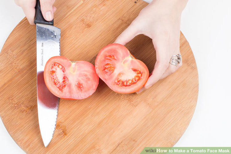 ¿Sabías que frotar un tomate fresco en tu cara durante unos segundos tiene este efecto?