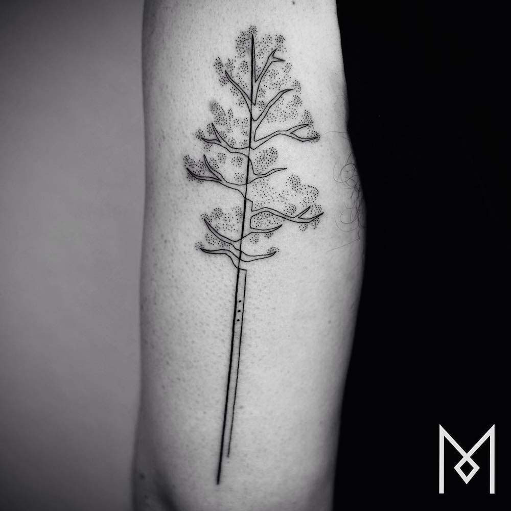 Estos asombrosos tatuajes creados usando una sola línea continua sorprenden a todo el mundo