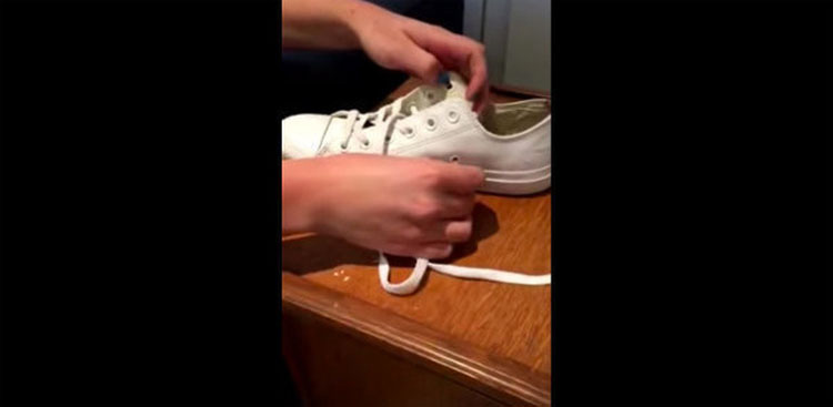 Lo más probable es que tengas unas Converse, pero ¿sabes cómo utilizar estos 2 agujeros?