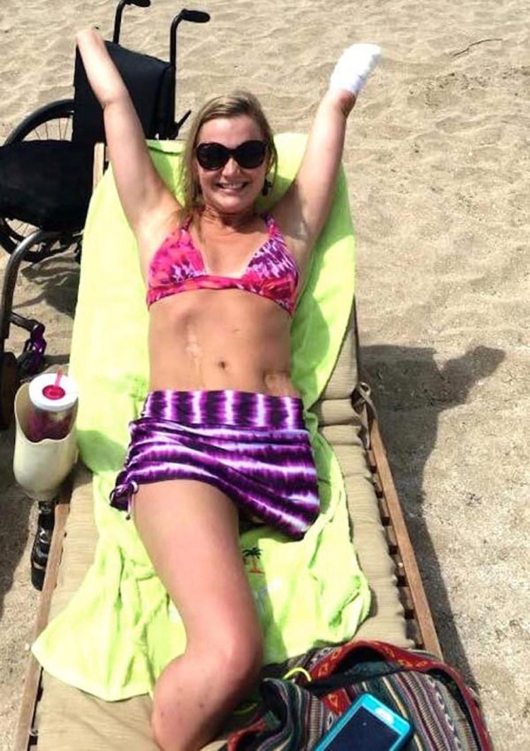 Posa para una foto en las vacaciones, pero cuando la gente la ve en bikini se hace viral