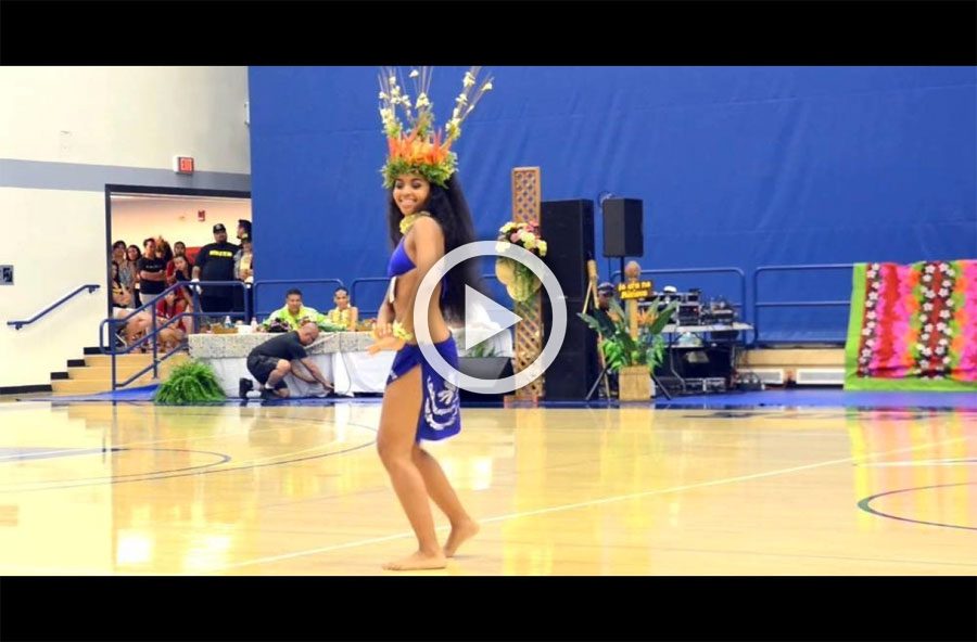 Cuando esta bailarina de Tahití comienza a bailar no serás capaz de mirar hacia otro lado... 2 Cuando esta bailarina de Tahití comienza a bailar no serás capaz de mirar hacia otro lado...