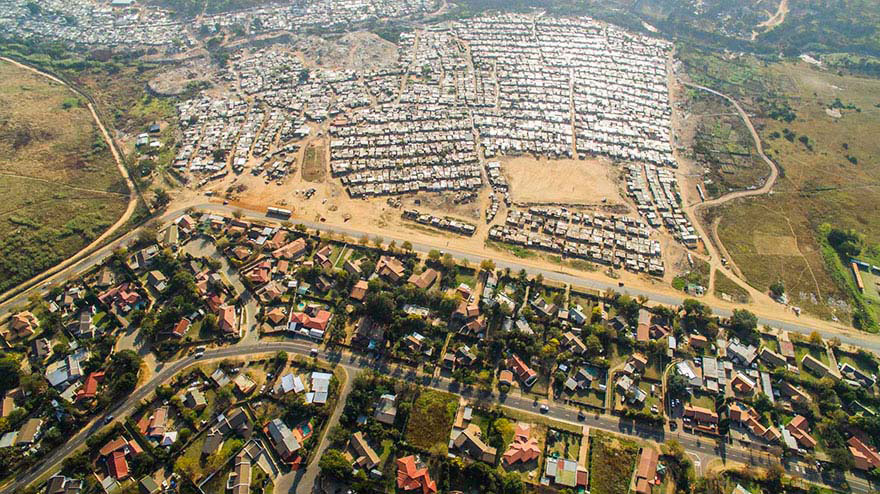 La enorme brecha entre ricos y pobres, capturada por drones... ¡Absolutamente terrible!