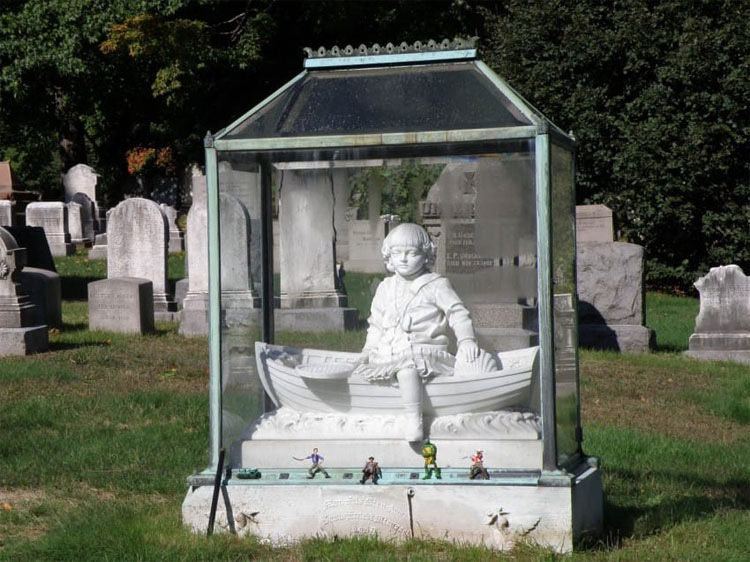 15 llamativas lápidas que llevan el humor y la belleza a la muerte 14 15 llamativas lápidas que llevan el humor y la belleza a la muerte
