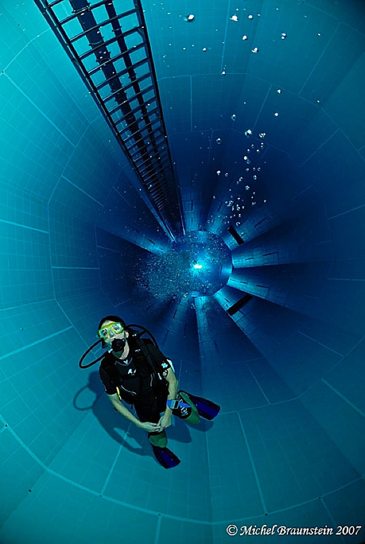 ¿Te atreverías a sumergirte en la piscina más profunda (y aterradora) del mundo?