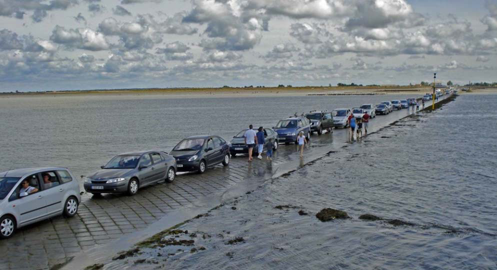 Passage du Gois es una carretera tan loca que desaparece bajo el agua 2 veces al día