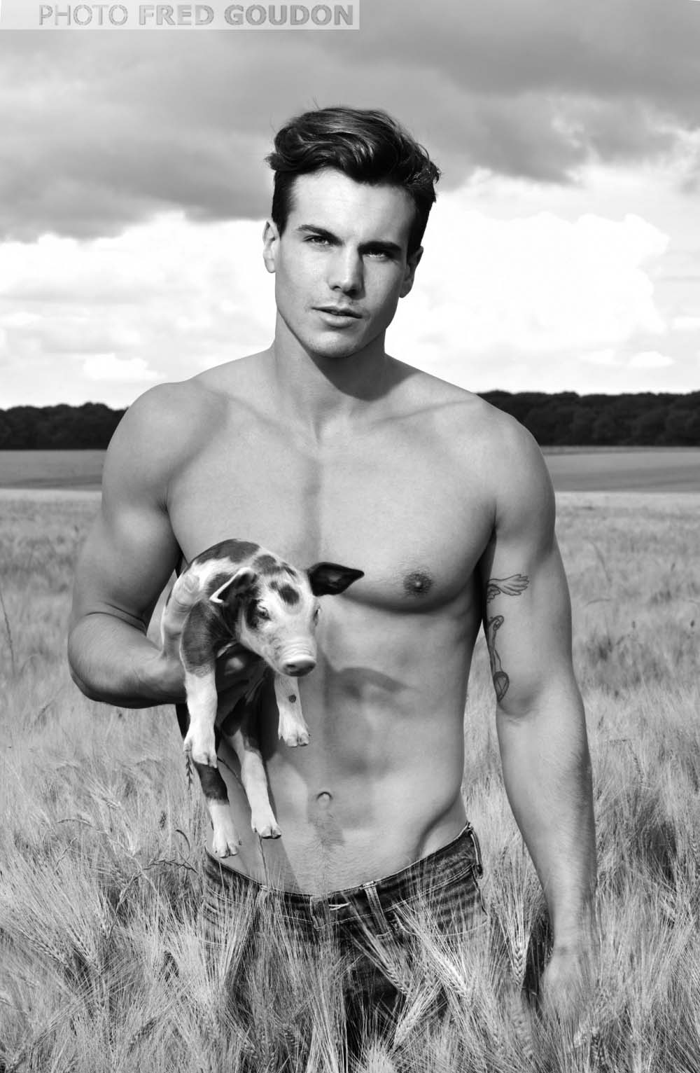 Agricultores franceses posando para un calendario de 2017. ¿Quieres ver los 12 meses del año? 6