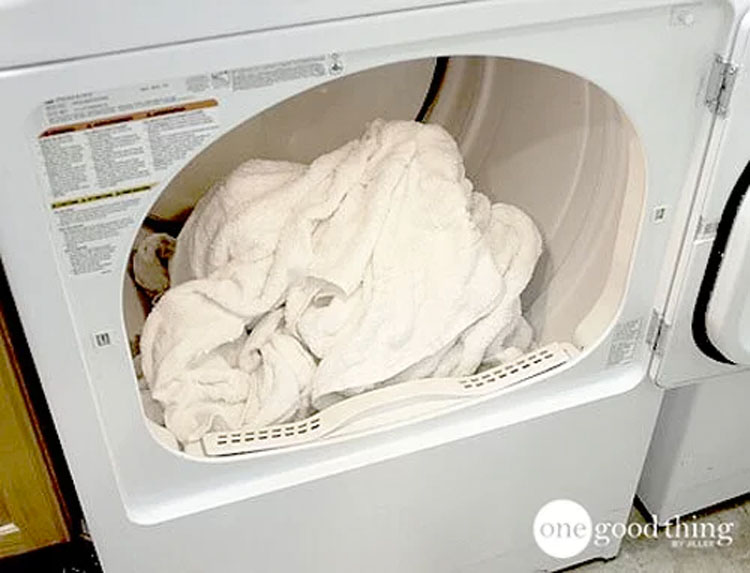 ¿Buscas eliminar de forma definitiva el olor a humedad de las toallas? Este es el truco