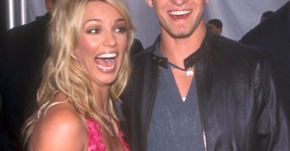 20 Celebridades que perdieron su virginidad DEMASIADO jóvenes