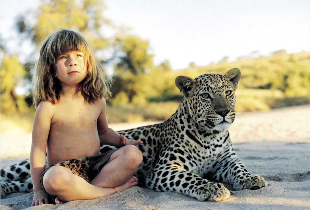 El Mowgli REAL de 'el libro de la selva' vivía en la selva de África y sus fotos son imposibles