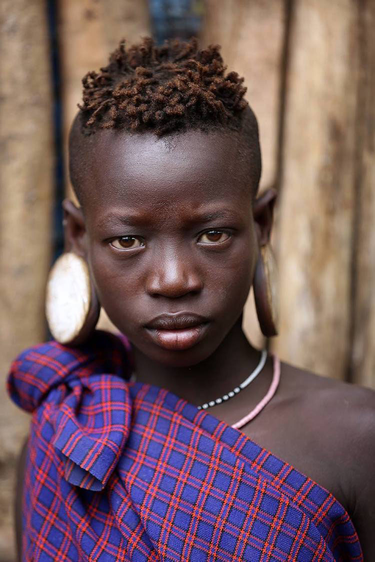 La fotos de este viajero capturan la hermosa diversidad de culturas remotas alrededor del mundo