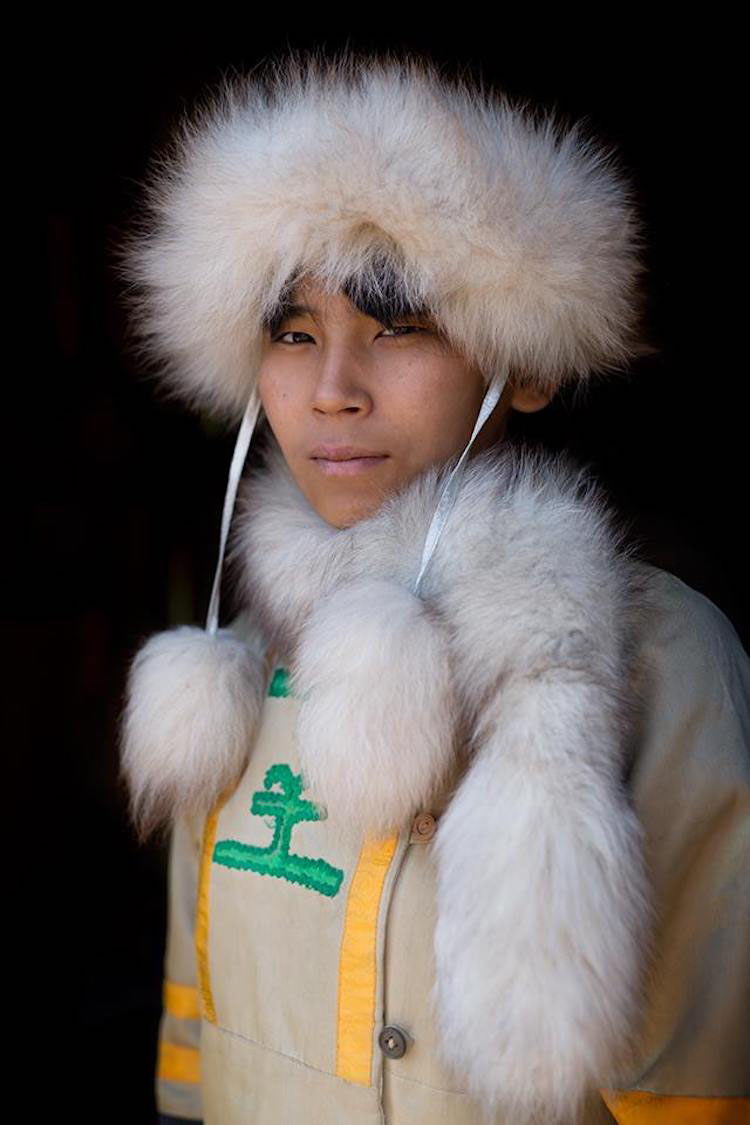 La fotos de este viajero capturan la hermosa diversidad de culturas remotas alrededor del mundo